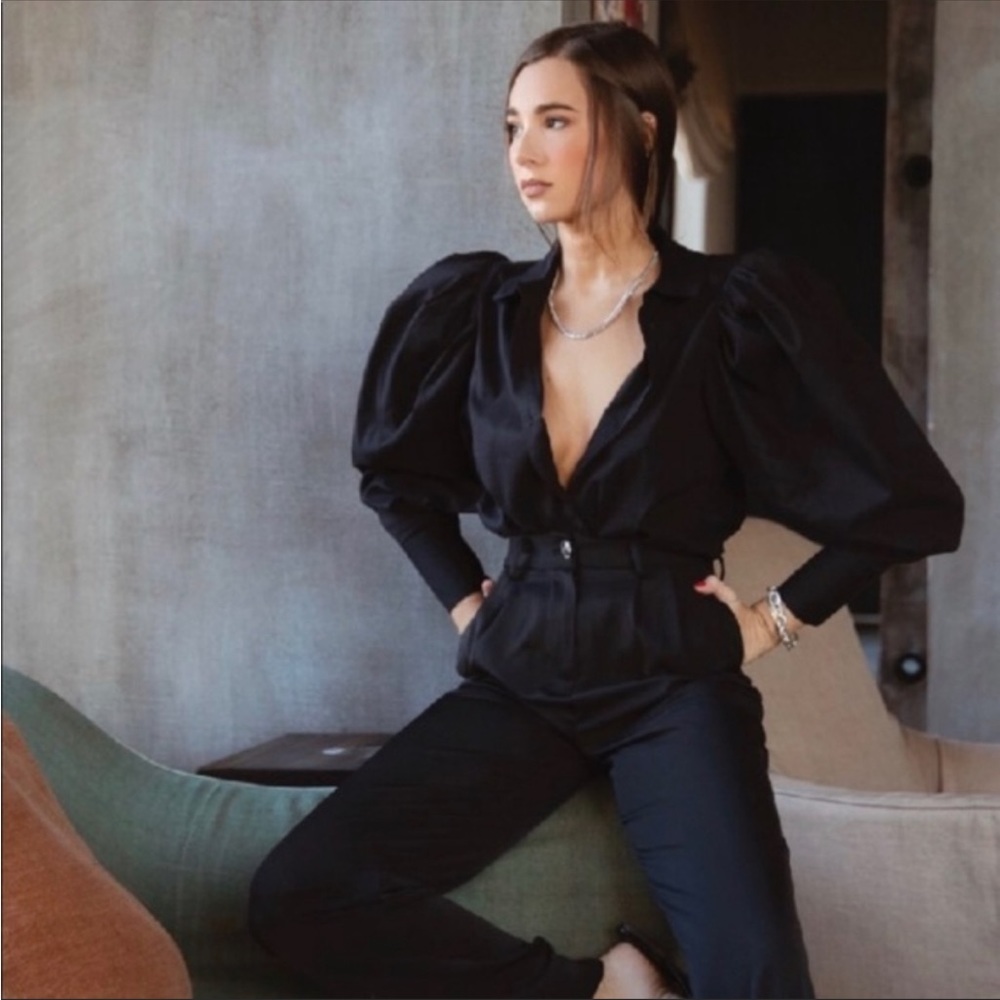 Weworewhat Danielle Bernstein women’s puff sleeve body suit